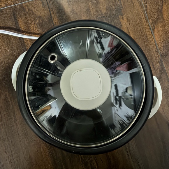 Aroma mini Pink Rice Cooker - Picture 2 of 2